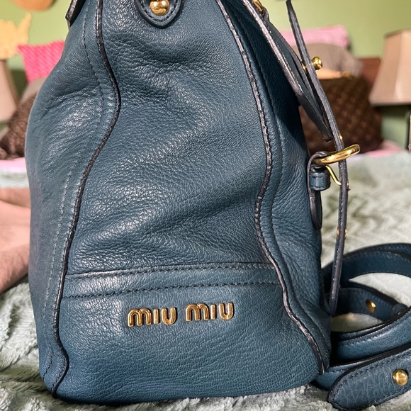 Mui mui crossbody - Picture 2 of 9